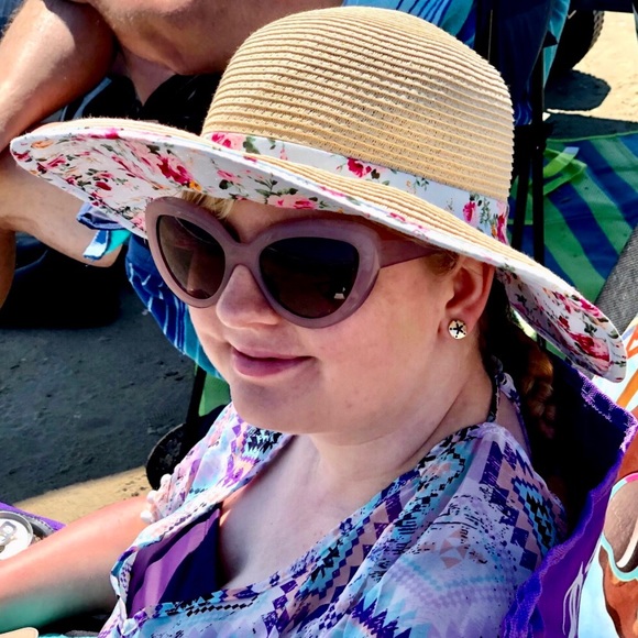 Summer Sun Hat 💙🌸 - Picture 7 of 8